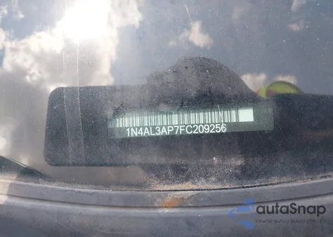 2015 Nissan Altima 2.5 Sv z USA, uszkodzony, nr VIN 1N4AL3AP7FC209256